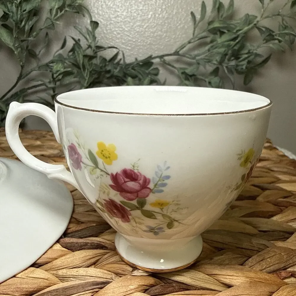 Queen Anne Bone China Pink Roses Teacup And Saucer Set Floral Gold Trim Vintage